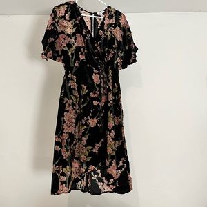 XS Lucy Paris Dress